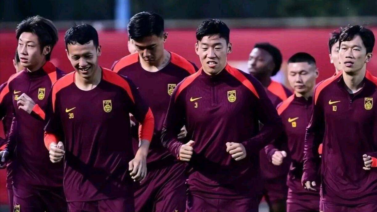 赛前中超传出新动向；皇家社会手感冰凉；管理层表态——球迷炸锅；训练强度明显提升的简单介绍